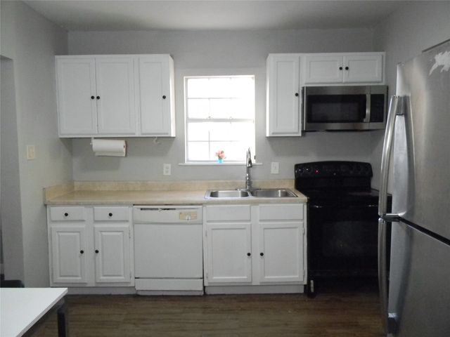 2320 S Denley Drive, Dallas, TX 75216