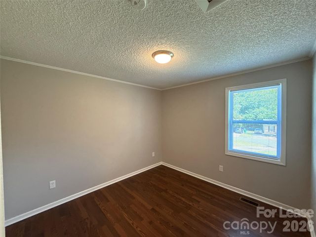 8209 Terra Linda Lane, Charlotte, NC 28215