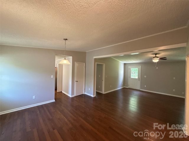 8209 Terra Linda Lane, Charlotte, NC 28215