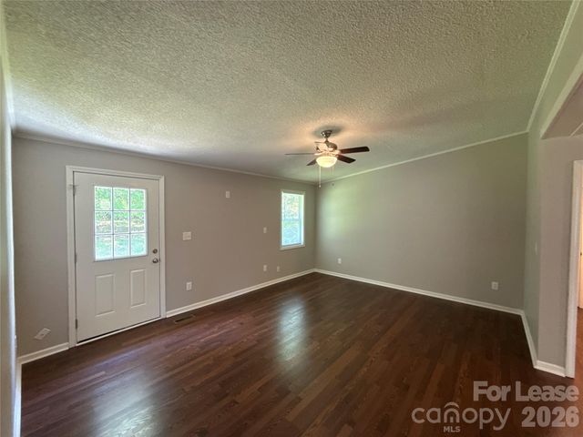 8209 Terra Linda Lane, Charlotte, NC 28215