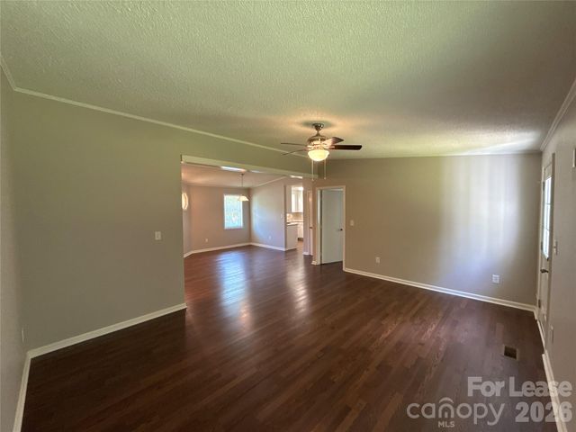 8209 Terra Linda Lane, Charlotte, NC 28215