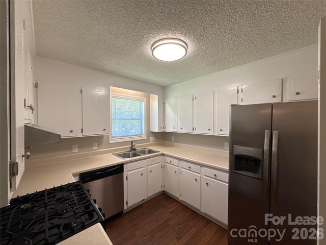 8209 Terra Linda Lane, Charlotte, NC 28215