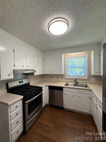 8209 Terra Linda Lane, Charlotte, NC 28215