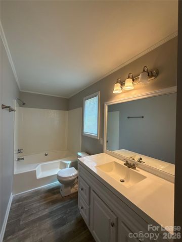 8209 Terra Linda Lane, Charlotte, NC 28215