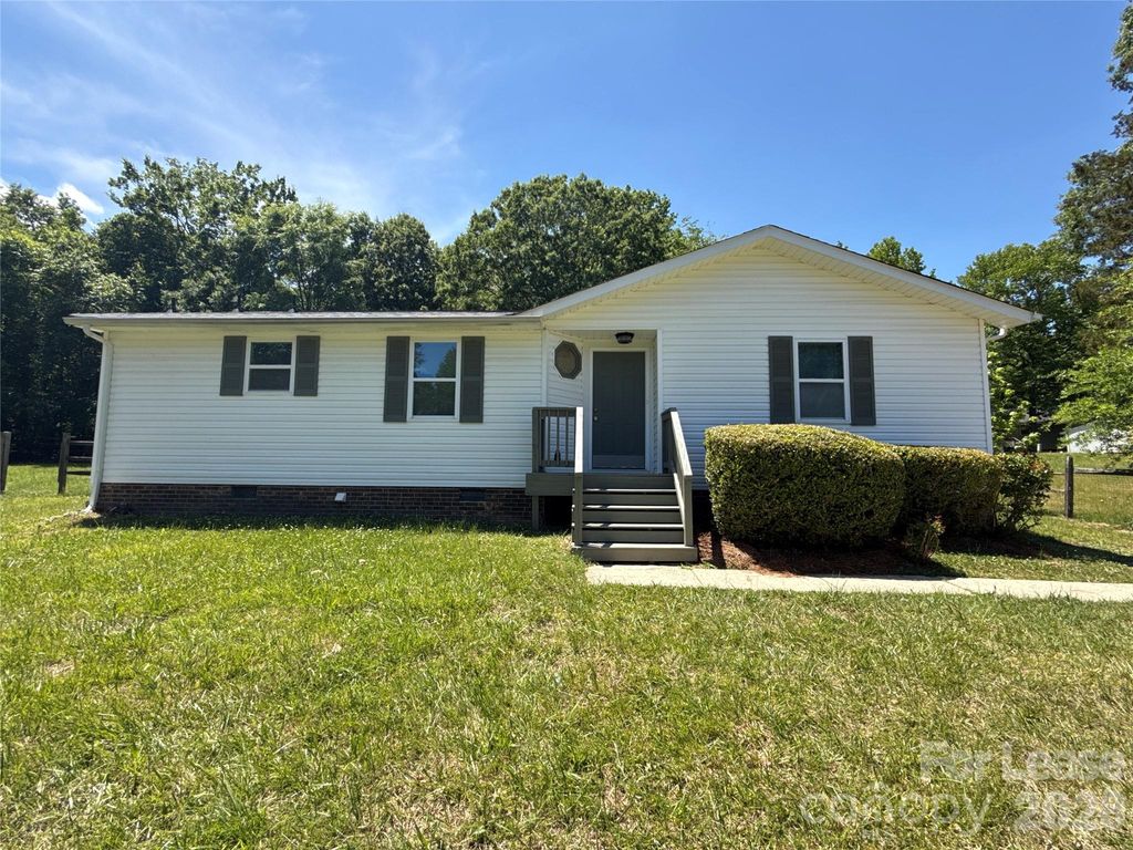 8209 Terra Linda Lane, Charlotte, NC 28215