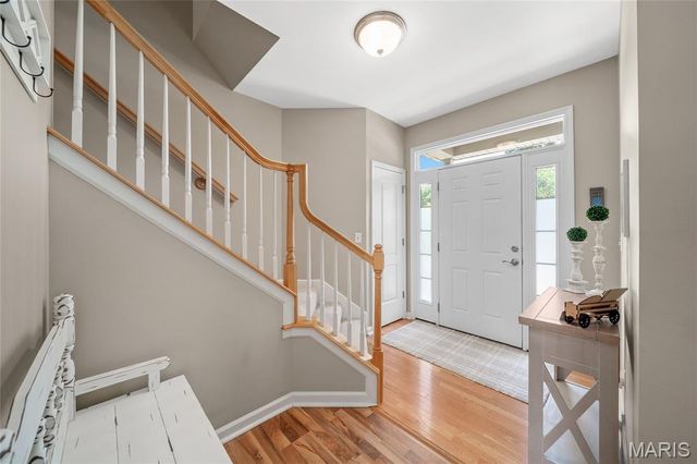 512 Queens Court Place, St Peters, MO 63376
