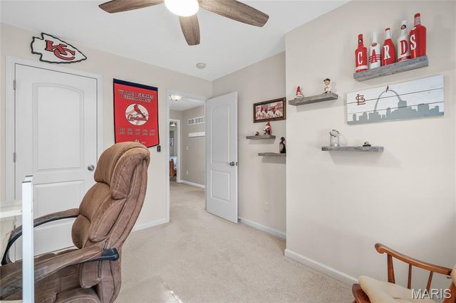 512 Queens Court Place, St Peters, MO 63376