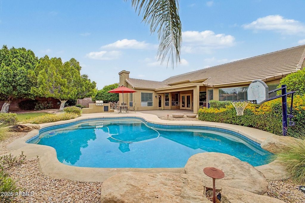 Image 18 of property listing at 5930 E DANBURY Road, Scottsdale, AZ 85254