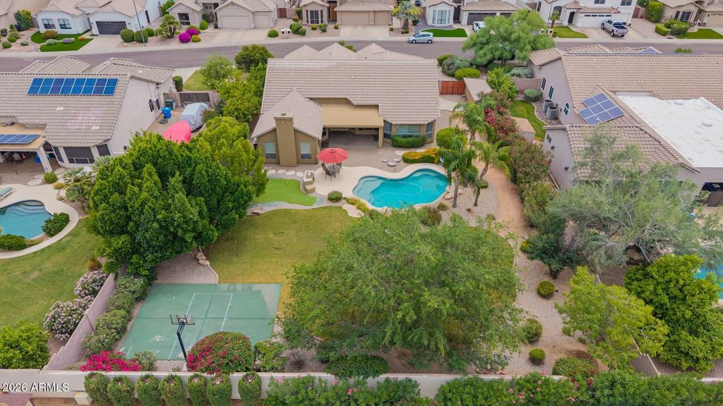 Image 22 of property listing at 5930 E DANBURY Road, Scottsdale, AZ 85254