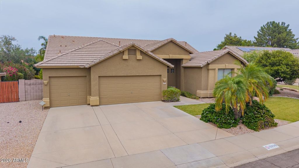 Image 25 of property listing at 5930 E DANBURY Road, Scottsdale, AZ 85254