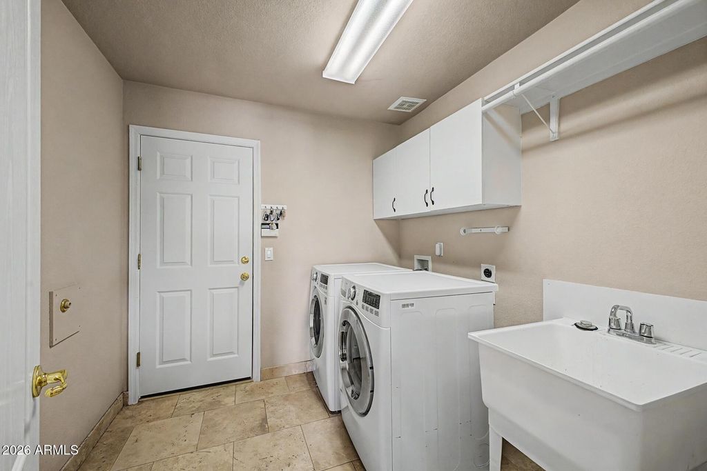 Image 36 of property listing at 5930 E DANBURY Road, Scottsdale, AZ 85254