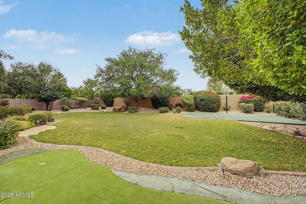 Image 43 of property listing at 5930 E DANBURY Road, Scottsdale, AZ 85254