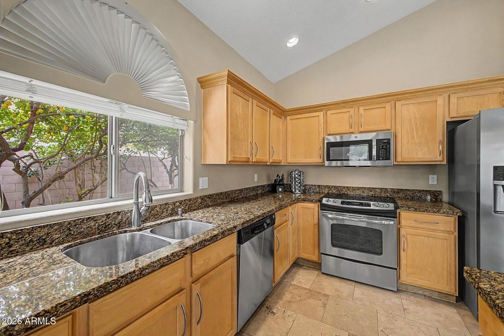 Image 9 of property listing at 5930 E DANBURY Road, Scottsdale, AZ 85254