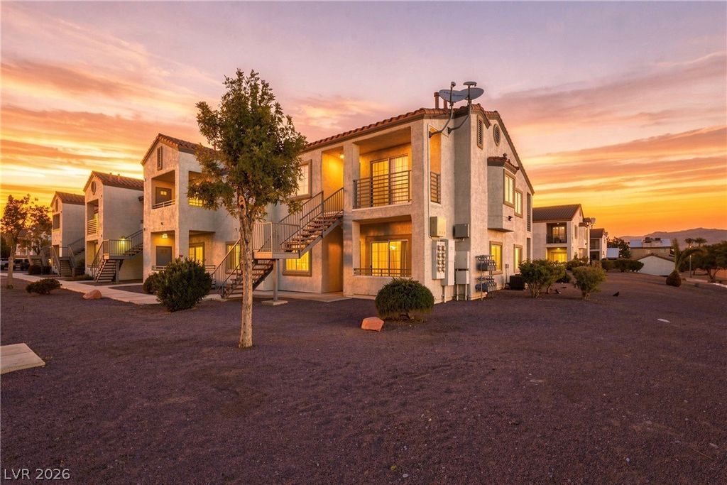 3318 North Decatur Boulevard 2096, Las Vegas, NV 89130 — exterior