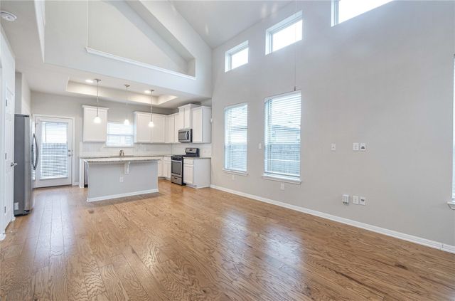 904 Boatswain WAY, Austin, TX 78748