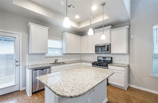 904 Boatswain WAY, Austin, TX 78748