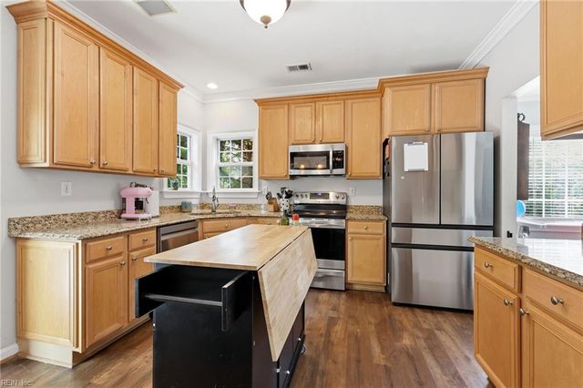 3608 Royal Palm Arch, Virginia Beach, VA 23452
