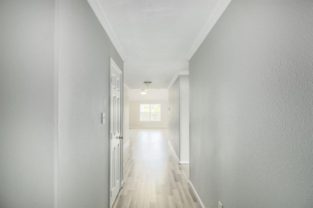 406 Woodlake Drive, Houston, TX 77336