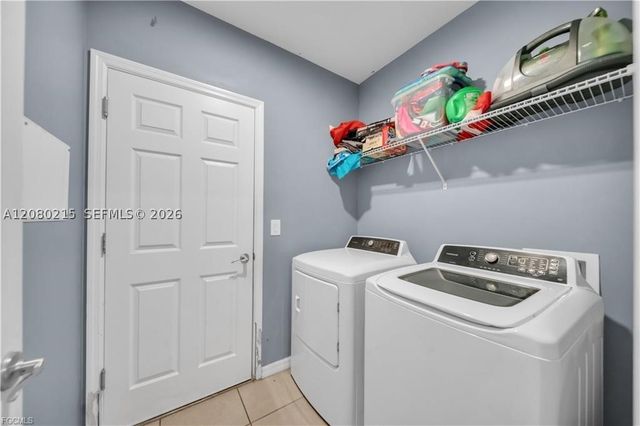 10549 Canal Brook LN, Lehigh Acres, FL 33936