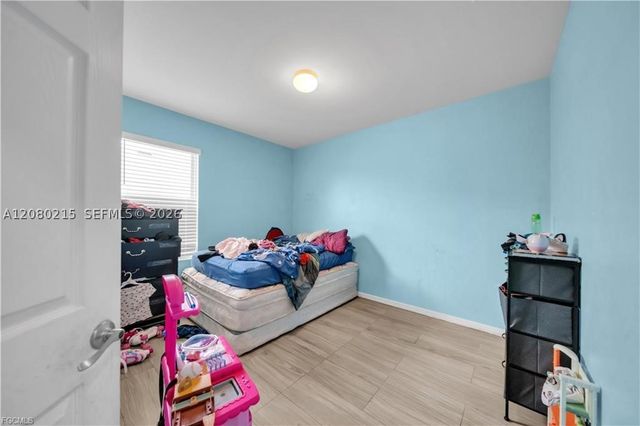 10549 Canal Brook LN, Lehigh Acres, FL 33936