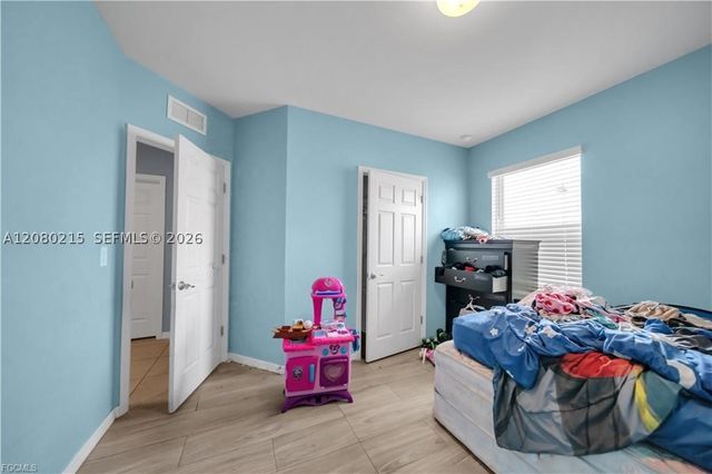 10549 Canal Brook LN, Lehigh Acres, FL 33936