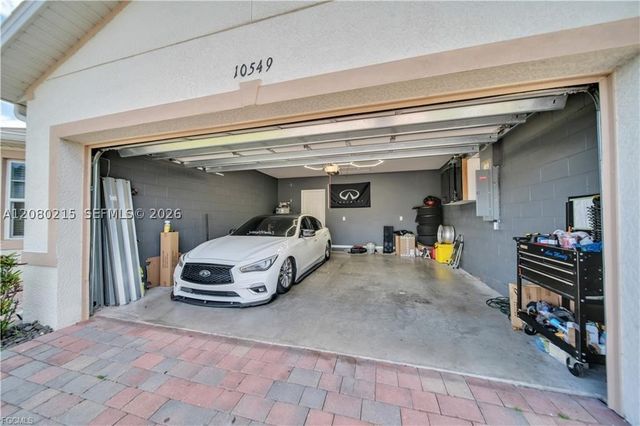 10549 Canal Brook LN, Lehigh Acres, FL 33936