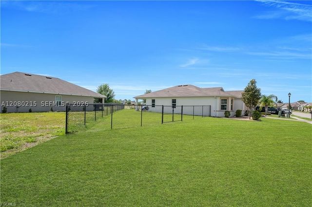 10549 Canal Brook LN, Lehigh Acres, FL 33936