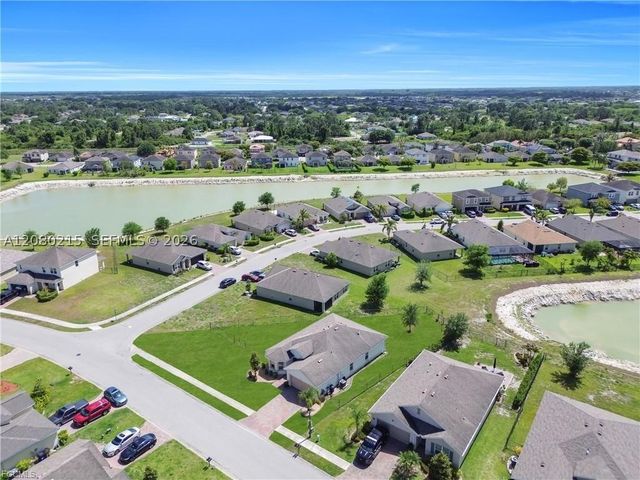 10549 Canal Brook LN, Lehigh Acres, FL 33936