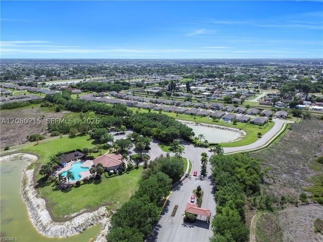 10549 Canal Brook LN, Lehigh Acres, FL 33936