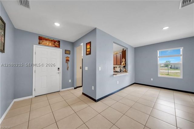 10549 Canal Brook LN, Lehigh Acres, FL 33936