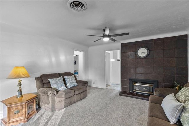 232 Fusco Ave, Modesto, CA 95354