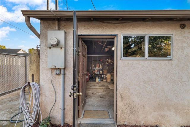 232 Fusco Ave, Modesto, CA 95354