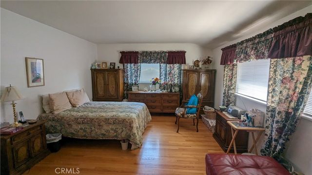 1404 N Mountain Ave, Claremont, CA 91711