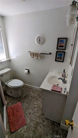 1404 N Mountain Ave, Claremont, CA 91711