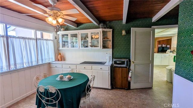 1404 N Mountain Ave, Claremont, CA 91711