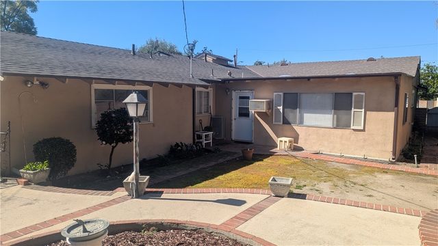 1404 N Mountain Ave, Claremont, CA 91711