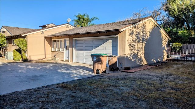 1404 N Mountain Ave, Claremont, CA 91711