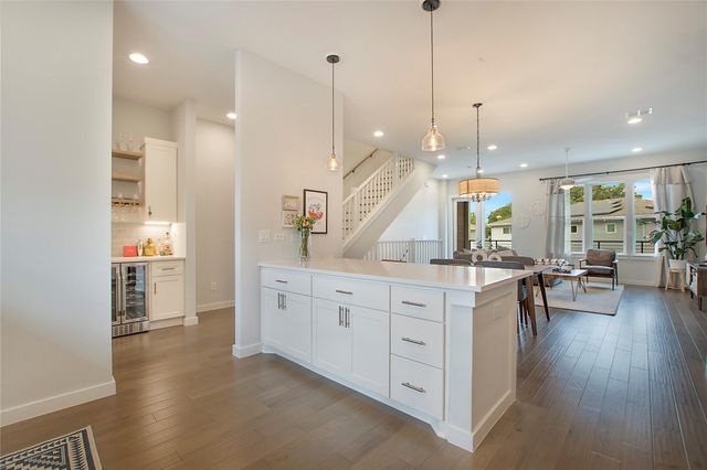 9060 Corsair Place, Dallas, TX 75218