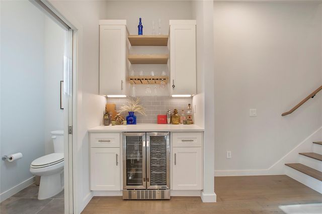 9060 Corsair Place, Dallas, TX 75218