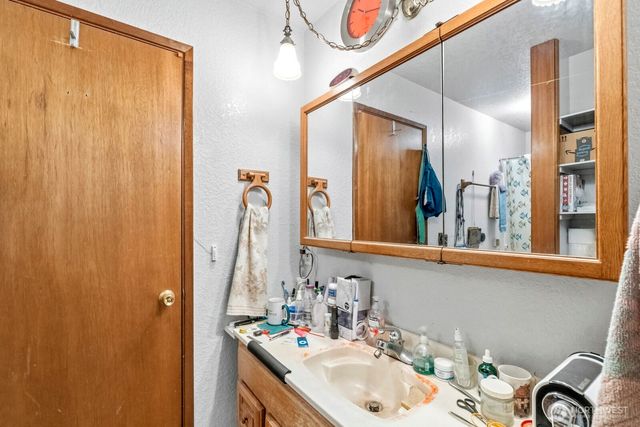 121 E Garys Melody Lane, Shelton, WA 98584