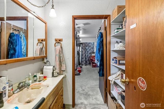 121 E Garys Melody Lane, Shelton, WA 98584