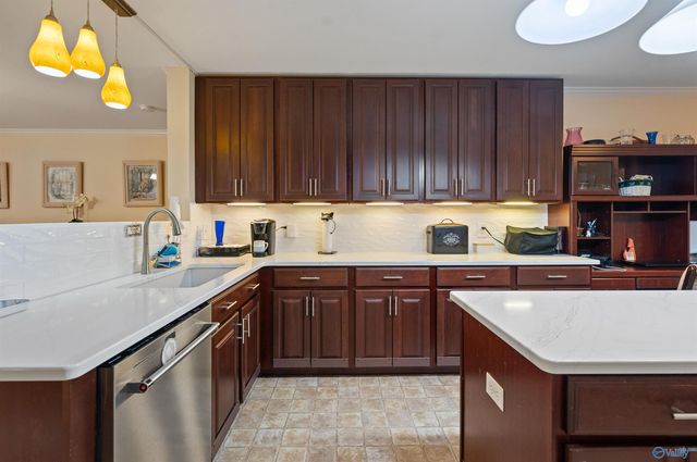 3128 Castlecreek Drive, Madison, AL 35756