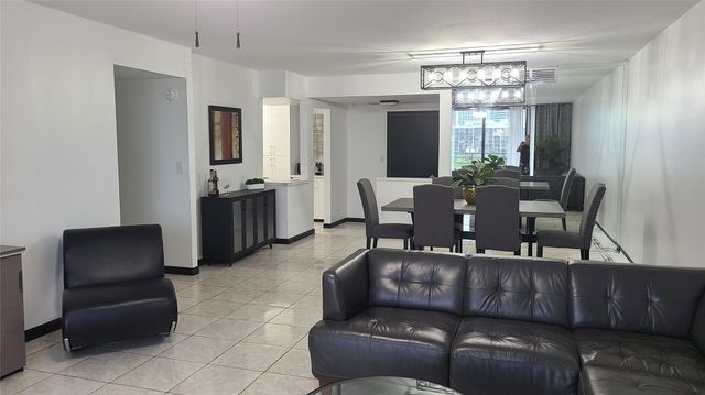 2500 Parkview Drive 802, Hallandale Beach, FL 33009