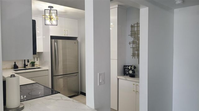 2500 Parkview Drive 802, Hallandale Beach, FL 33009