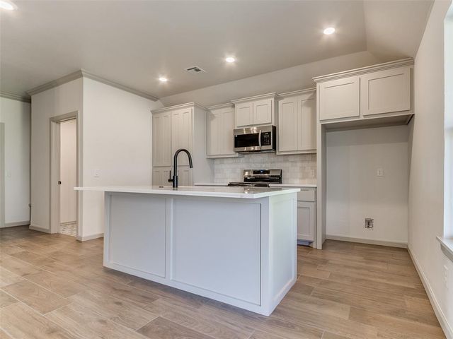 17809 Rich Earth Court, Edmond, OK 73012