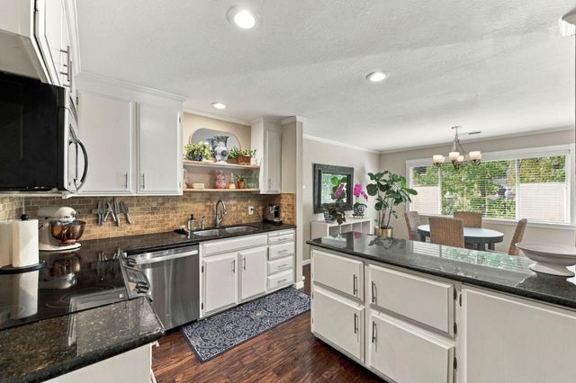 600 Pennsylvania Avenue 12, Los Gatos, CA 95030
