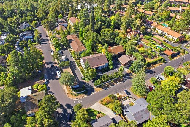 600 Pennsylvania Avenue 12, Los Gatos, CA 95030