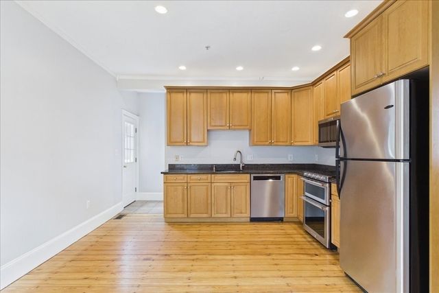 35 South St A, Medfield, MA 02052