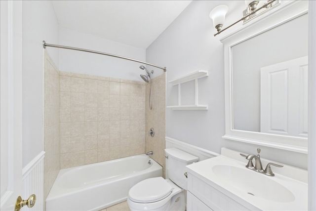 35 South St A, Medfield, MA 02052