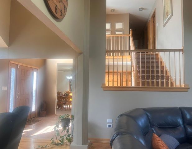 21203 Old North Church Road, Frankfort, IL 60423